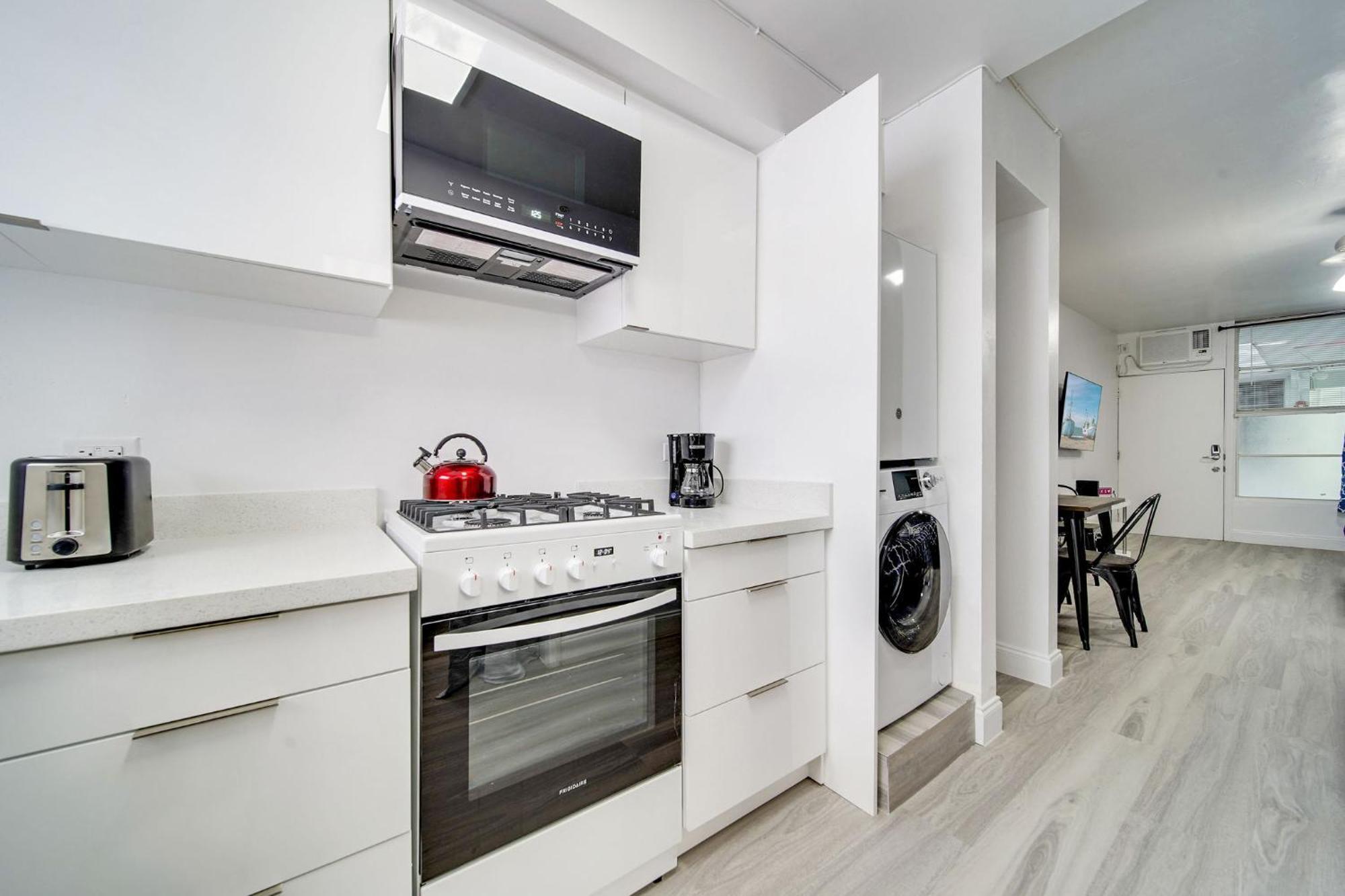 Deco Beachside Apt, W/2 Queen Beds, Washer/Dryer Майами-Бич Экстерьер фото